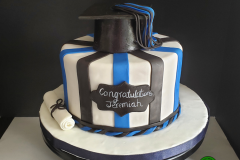 black and ble graduation cake